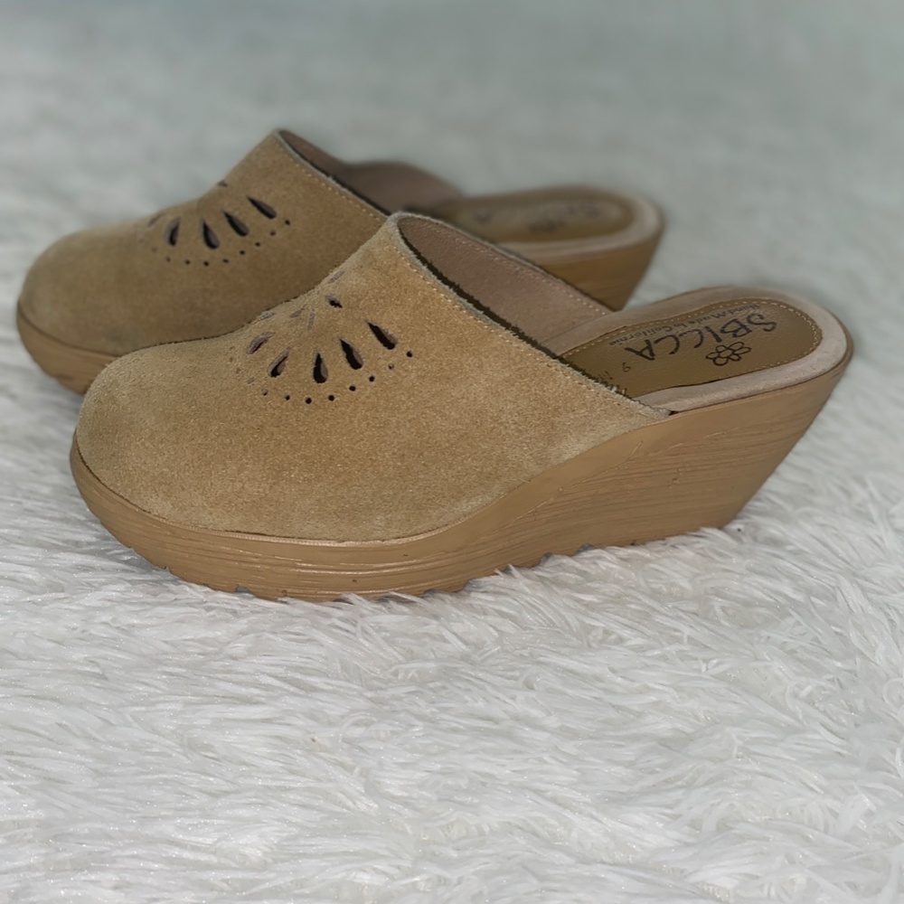 Sbicca Boho tan suede handmade in California clogs 3" wedge - Picture 2 of 8
